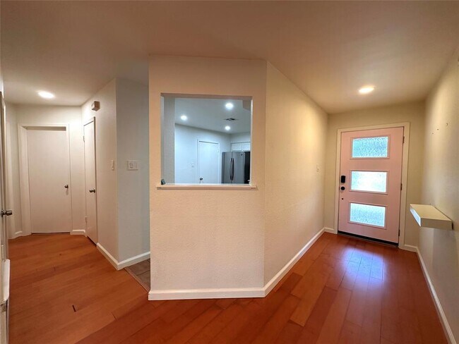 Photo - 2711 Wilcrest Dr