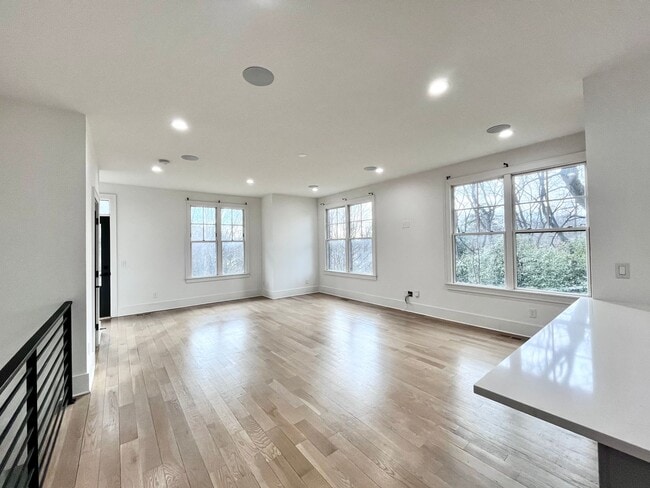 Photo - 614 West Blvd