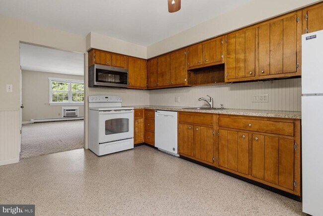 429 Edgemont Ave Unit 3