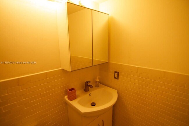 Photo - 753 Michigan Ave Unit 2C