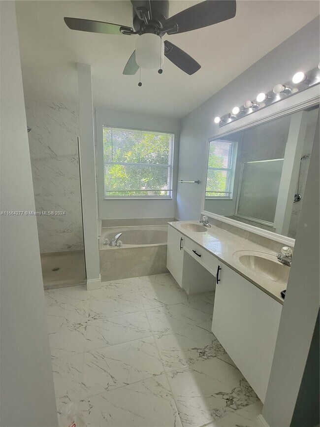 647 Stanton Dr Condo Condo for Rent in Weston, FL