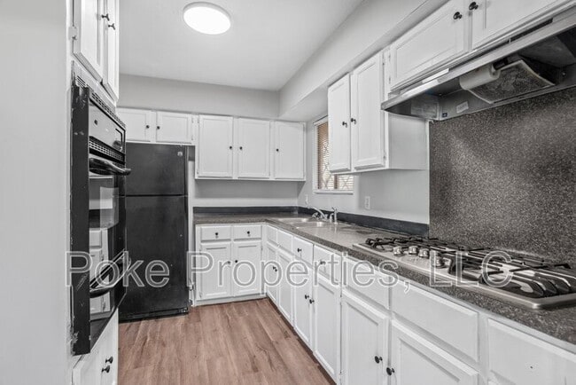 Photo - 2821 General Doolittle Ave