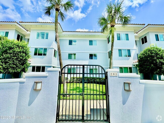Building Photo - 201 10th St N Unit 304 Rental