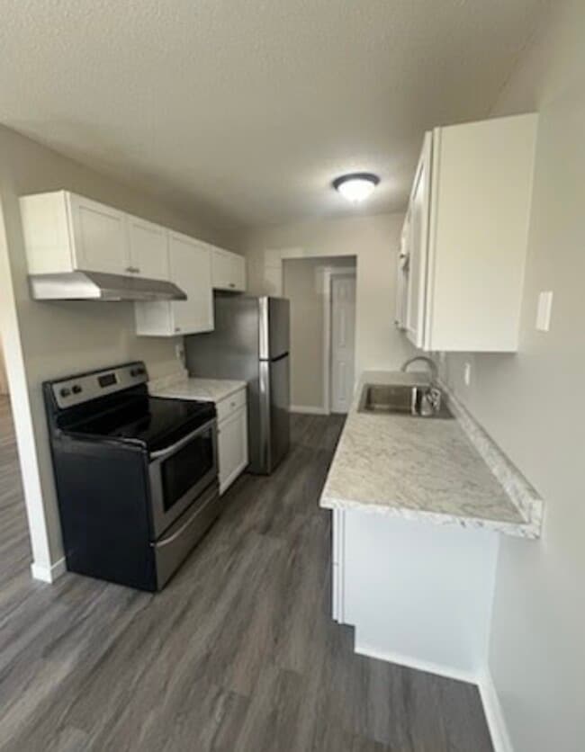 Building Photo - 930 Westbrooke Way Unit 930-1