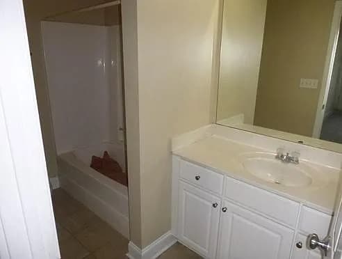 Photo - 4441 Burbank Dr Unit 306