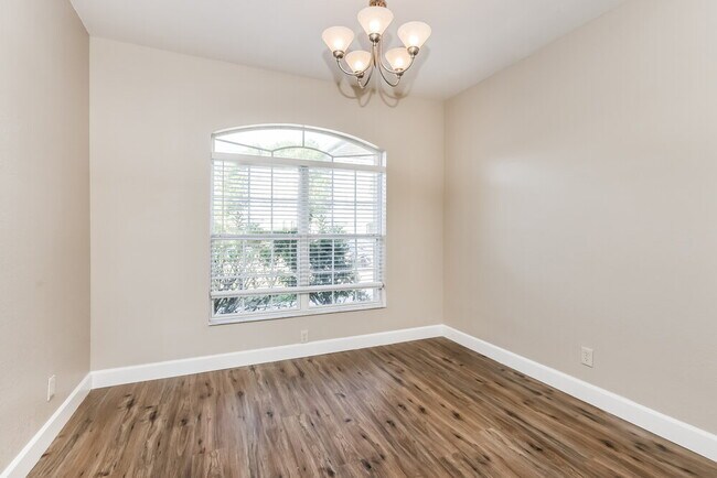 Photo - 7452 Battalla Rd