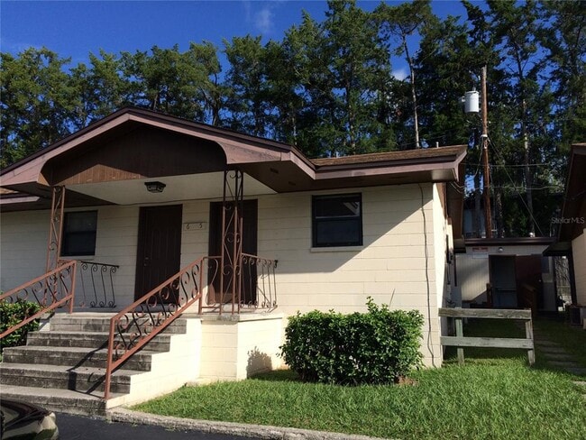 Building Photo - 1406 SW 18th Pl Unit 11 Rental