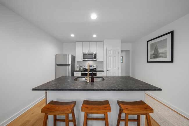 Photo - 2927 Nicholson Dr