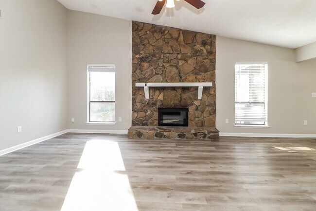Photo - 4795 Jamerson Forest Cir