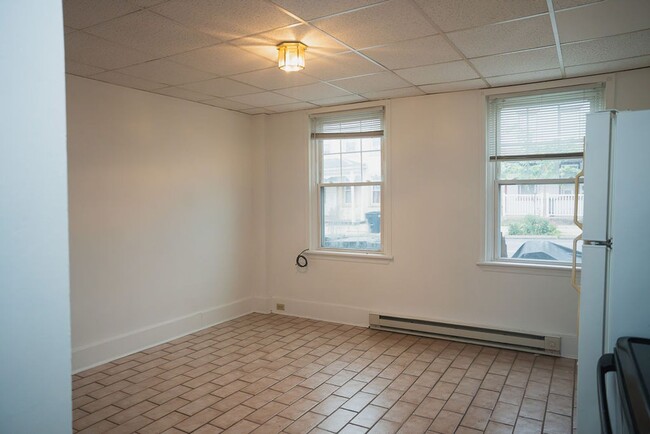 Photo - 415 Wyandotte St Unit 1