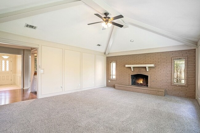 Photo - 802 Pebblebrook Dr