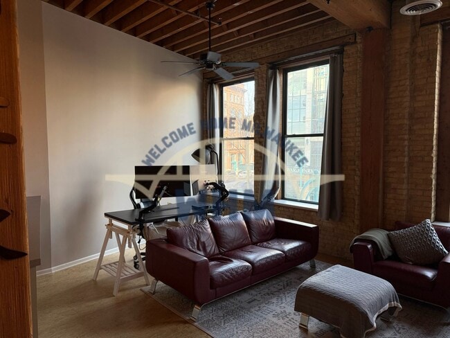 Photo - 141 N Water St