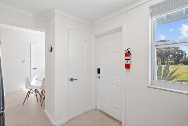 Photo - 670 Hernando St Unit E