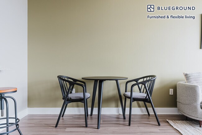 Photo - 4800 Auburn Ave Unidad FL15-ID970