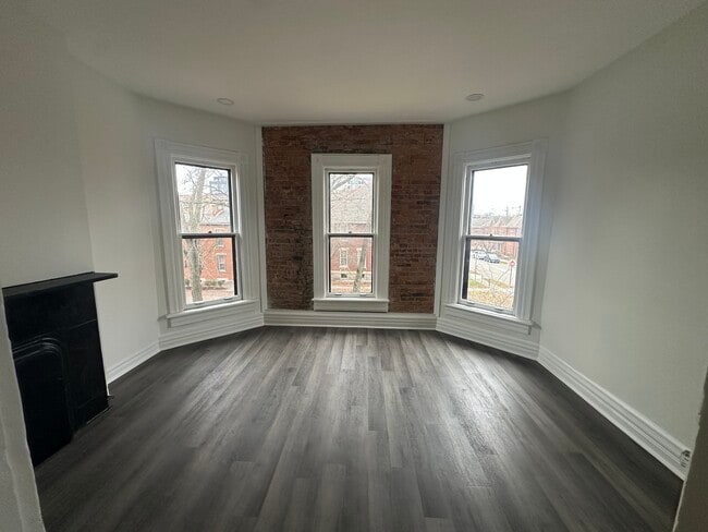 Photo - 81 Warren St Unit 2