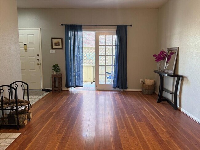 Photo - Beautiful 2 bedroom 1 bath condo