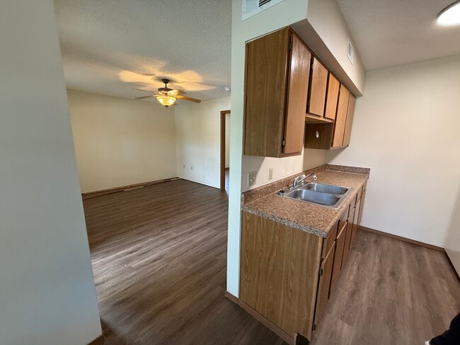 55+ Autumnwood Point Apartments