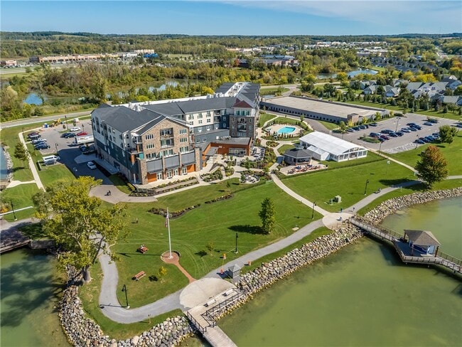 Photo - 205 Lakeshore Dr