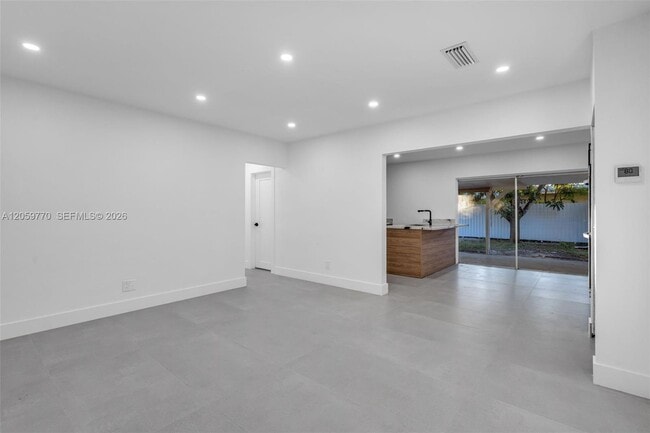 Photo - 730 NW 77th Way