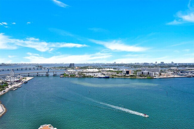 Photo - 335 S Biscayne Blvd Unit 2910