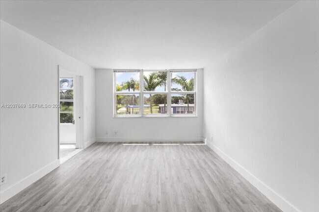 Photo - 9441 Evergreen Pl Unit 206