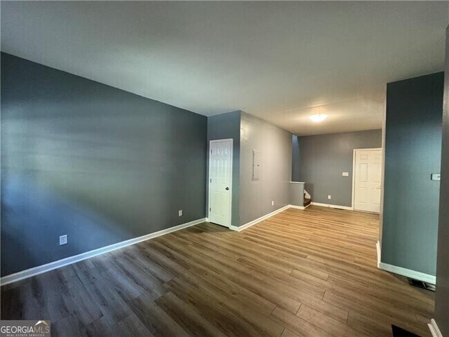 Photo - 24 S Eugenia Pl NW