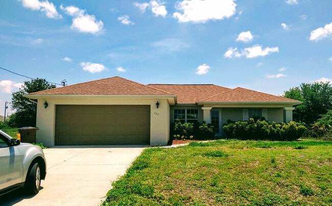 Building Photo - 429 Piper Ave