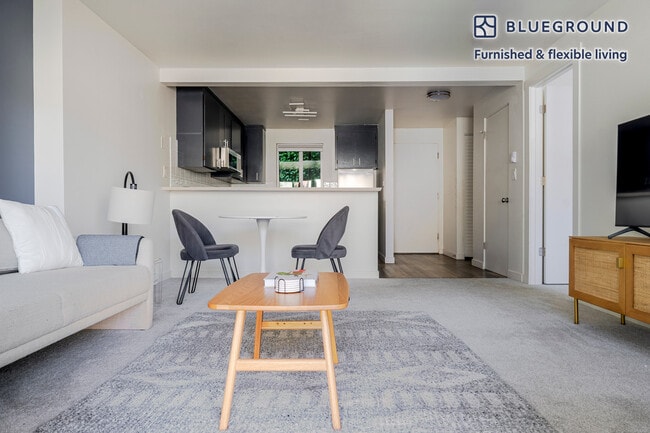 Photo - 3811 13th Ave W Unidad FL-1-ID899