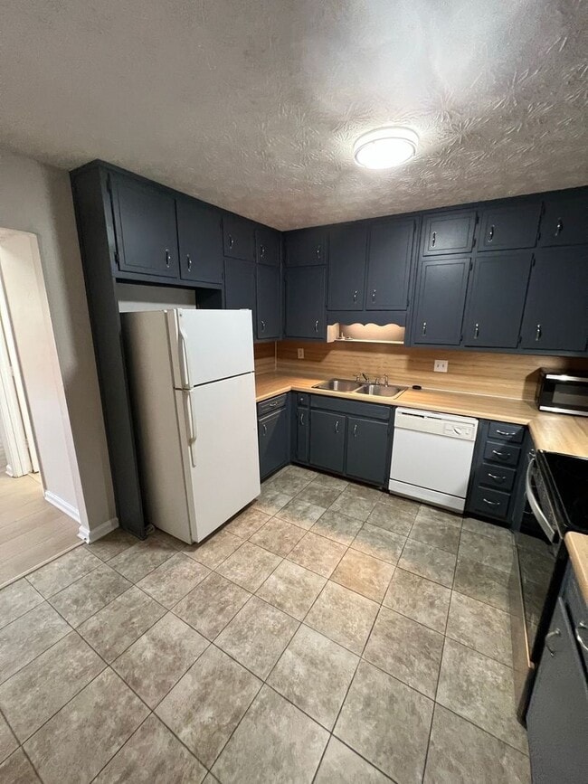 Photo - 282-284 Scarlet Way Unit 284 Scarlet Way