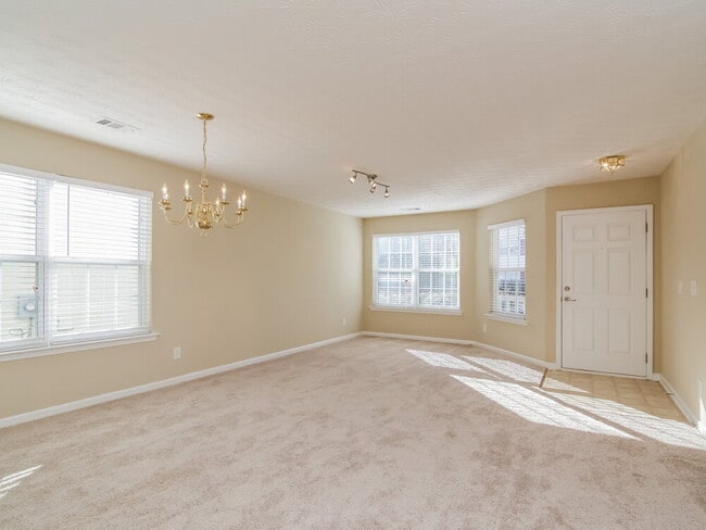 341 Meadows Ln