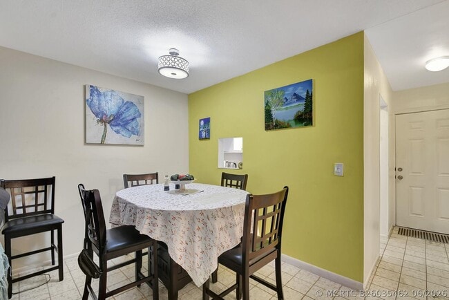 2121 NE 1st Ct Unit 105