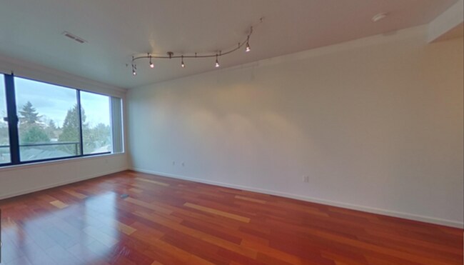 Photo - Hawthorne 44