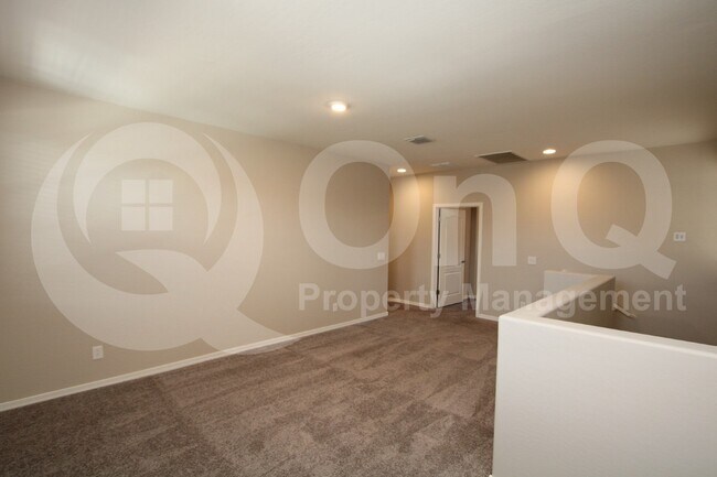 Photo - 4151 E Toledo St