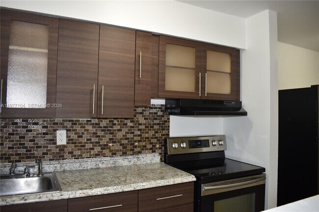 Photo - 16851 NE 21st Ave Unit 14