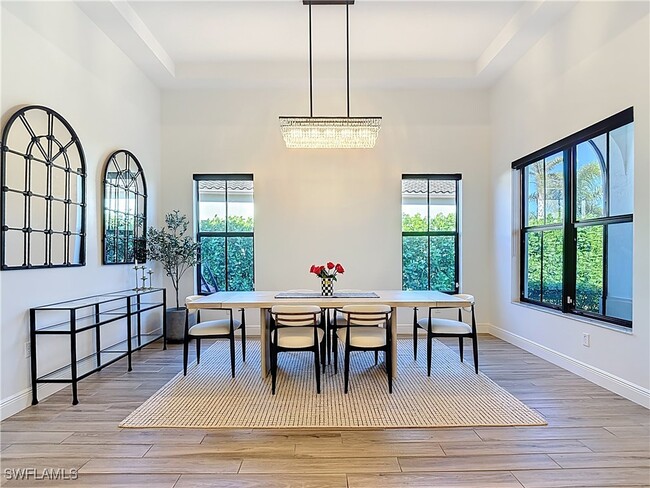 Photo - 5023 Salerno St