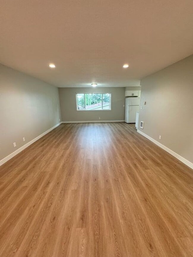 Photo - Completely Renovated 2 Bed, 1 Bath Oversized Apartment
