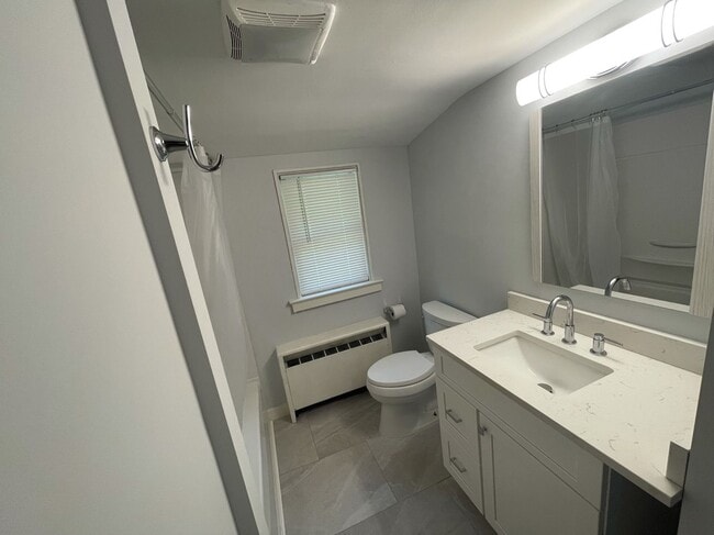 Photo - 24 Tulip Ln Unit Apt D