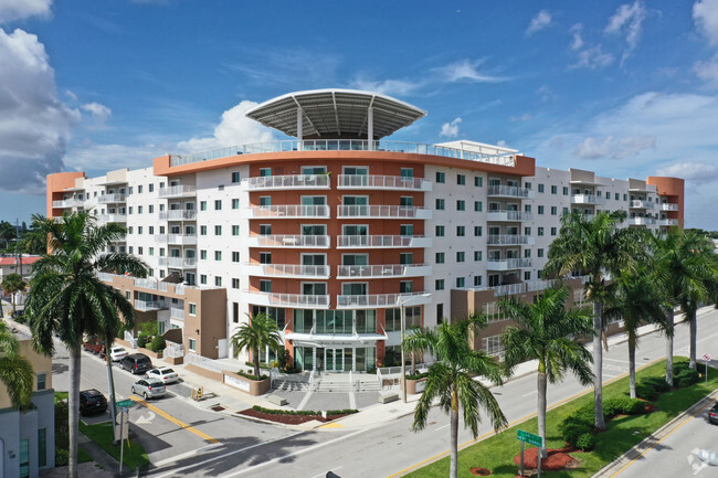 The Place at Dania Beach - The Place at Dania Beach Apartments