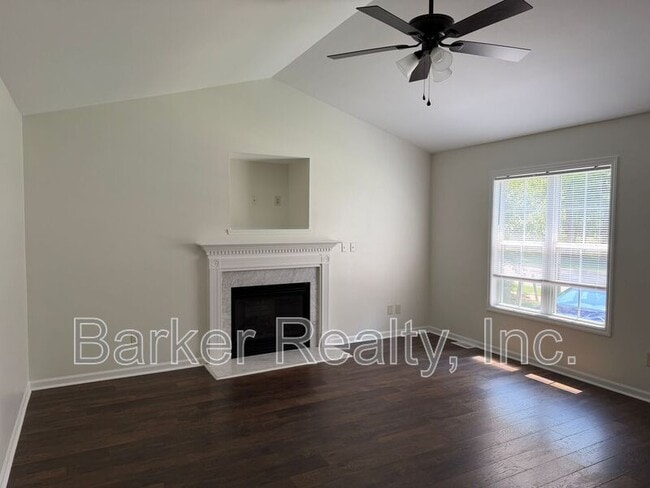 Photo - 704 Southampton Dr
