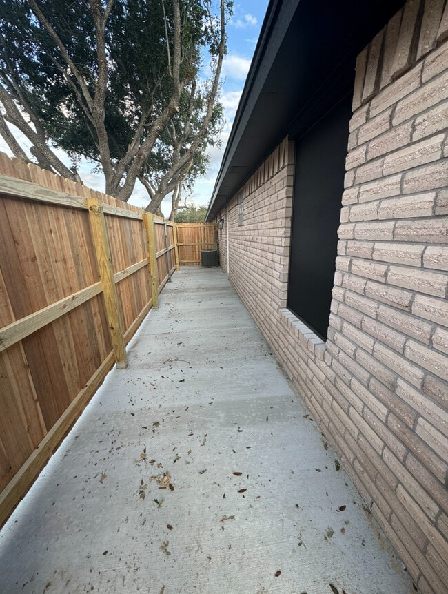 Photo - 1710 Tampa St Unit B