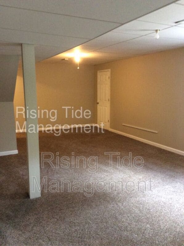 Photo - 1928 Poplar Dr