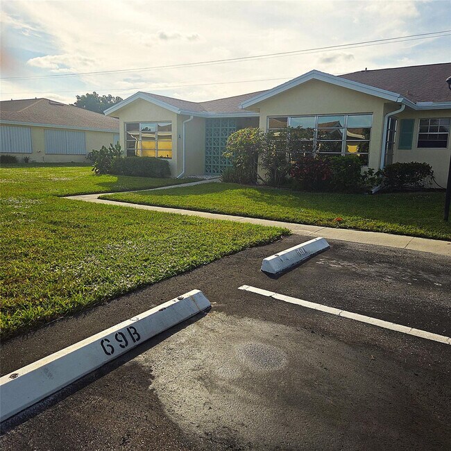 Photo - 5385 Lakefront Blvd