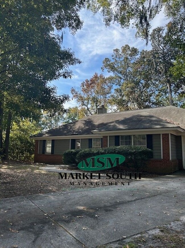 Photo - BRANDLEWOOD CUL-DE-SAC OFF GARRARD