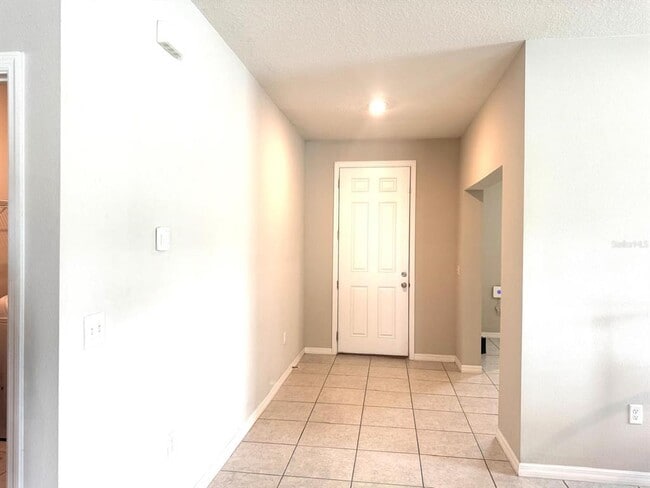 Photo - 863 Hudson Valley Dr