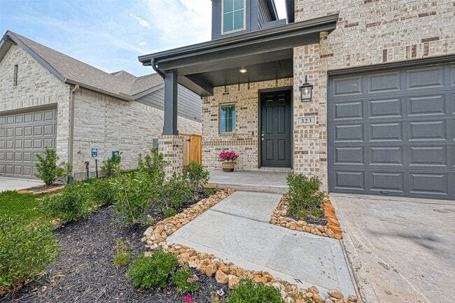 Photo - 323 Highland Bayou Dr