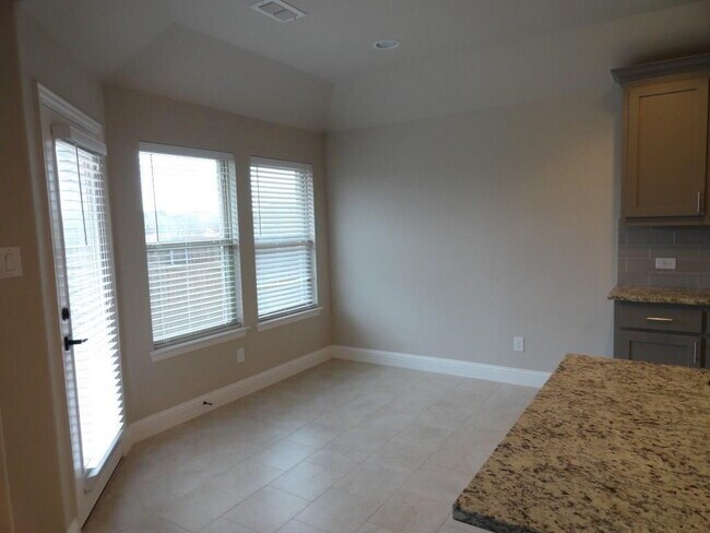 Photo - 309 Peachtree Ln