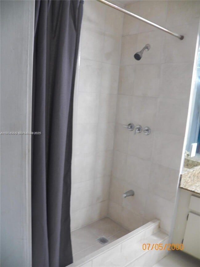 Photo - 600 N 35th Ave Unidad 2