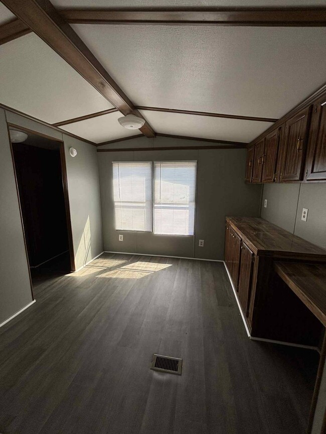 Photo - 132 Yarbro Rd