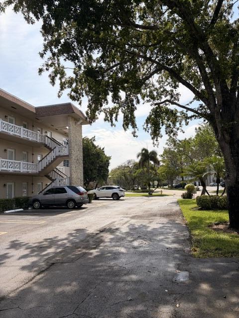 Building Photo - 5103 NW 35th St Unit 401