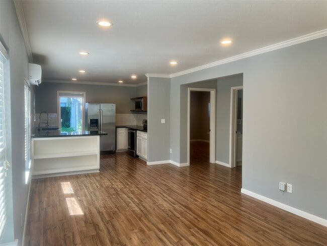 Photo - 4221 Marina St